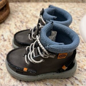 HEYDUDE toddler boots